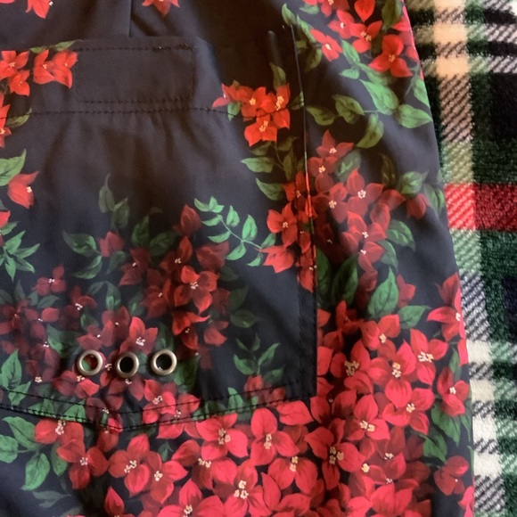 John Elliott Men’s Floral Print Board Shorts Size XL | Designer Streetwear LA - Picture 7 of 11